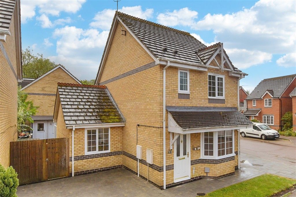 Property photo 3 of 13 H4Ddk - External (Web)