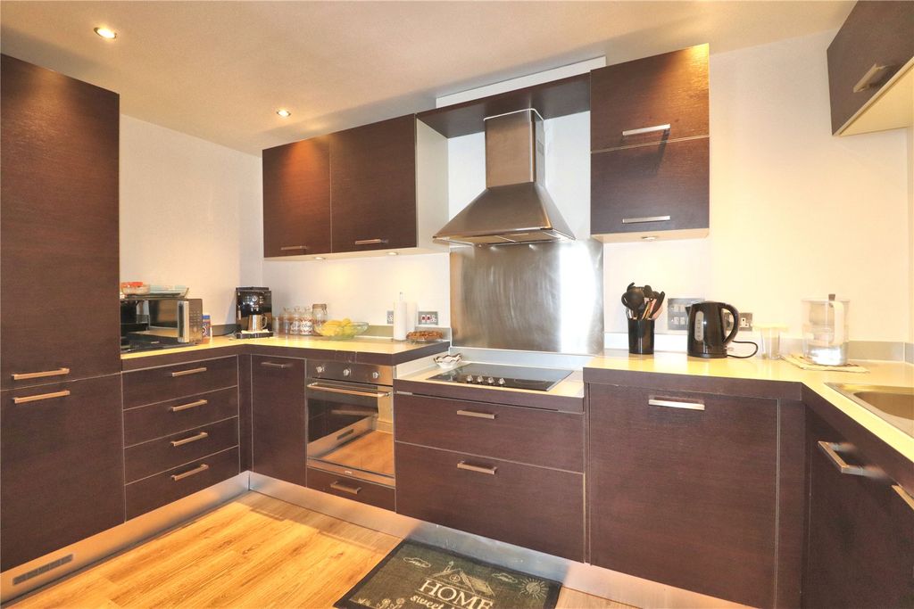 Property photo 2 of 10 Picture No. 05