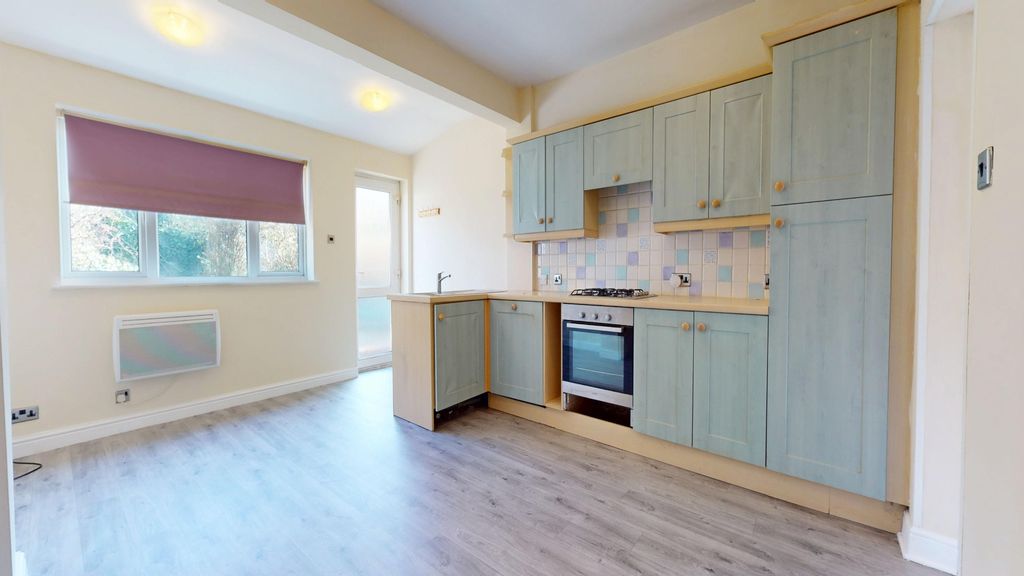 Property photo 2 of 19 4999923