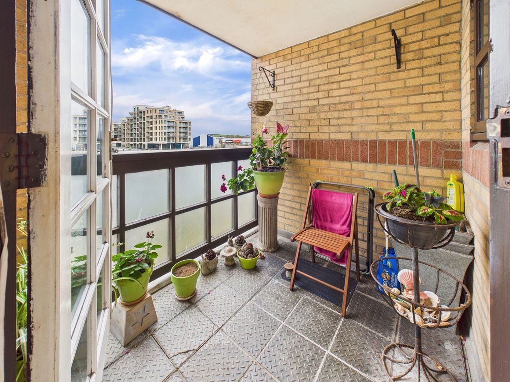 Property photo 3 of 16