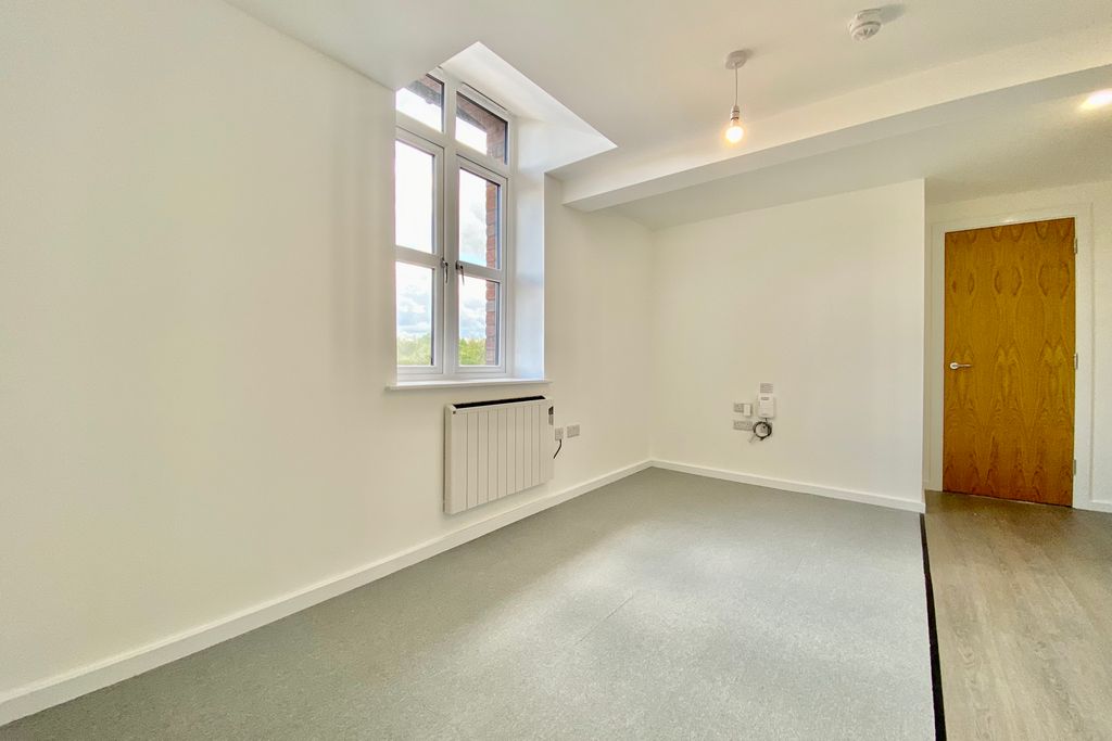 Property photo 3 of 13 Photo 03