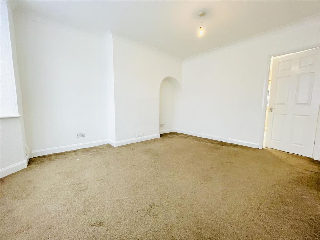 Property photo 3 of 12 Img_1074.Jpeg