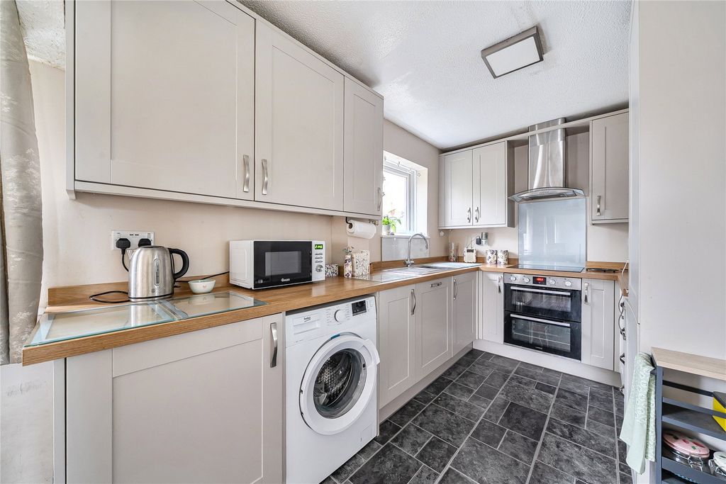 Property photo 3 of 21 3 - Picture No. 12