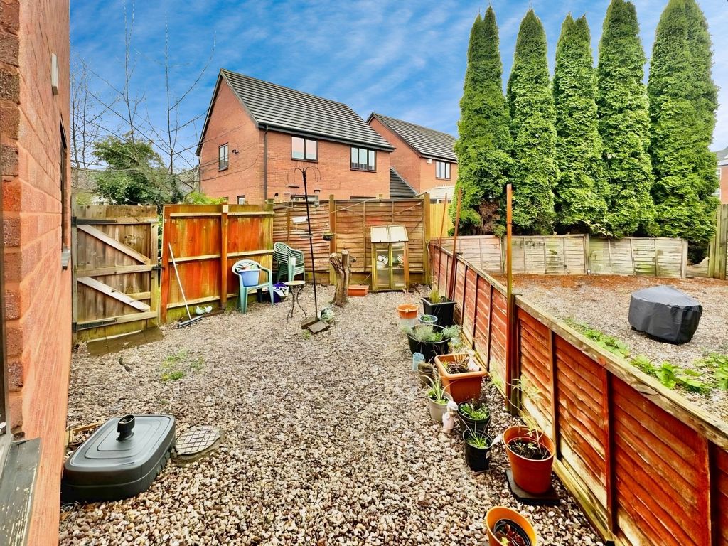 Property photo 3 of 6