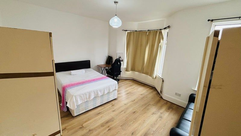 Property photo 2 of 8