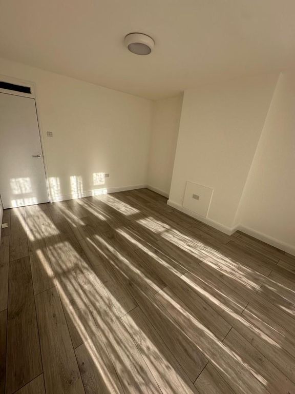 Property photo 3 of 17 3.Jpg