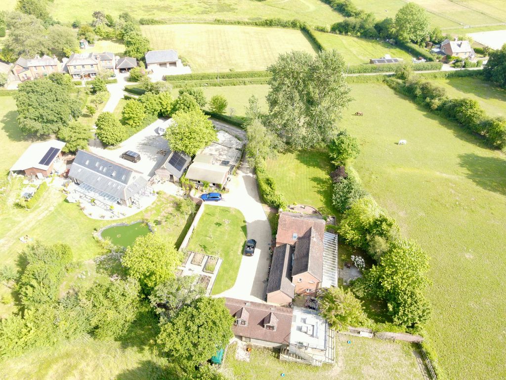 Property photo 2 of 36