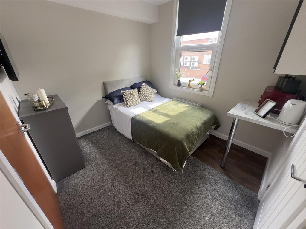 Property photo 3 of 11 Img_2130.Jpg