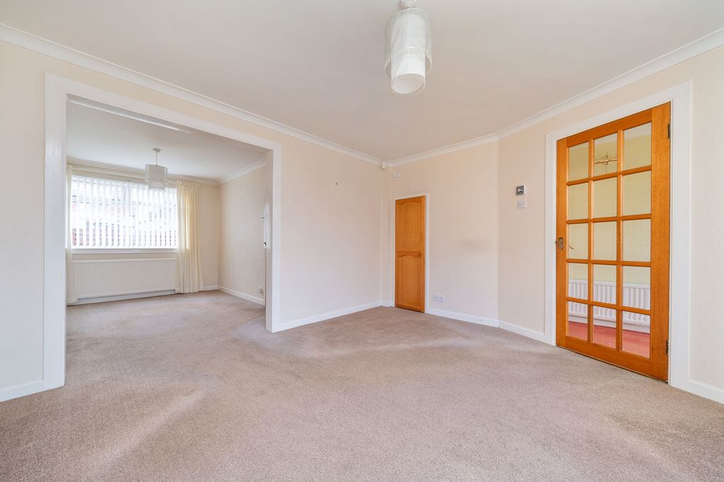 Property photo 3 of 21