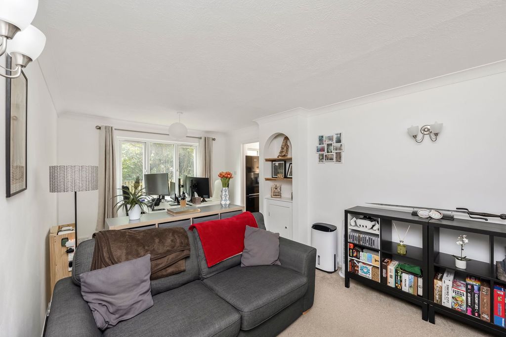 Property photo 3 of 13