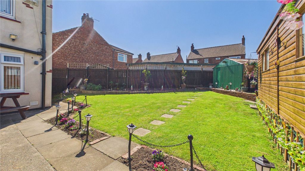 Property photo 2 of 15 Picture No. 12