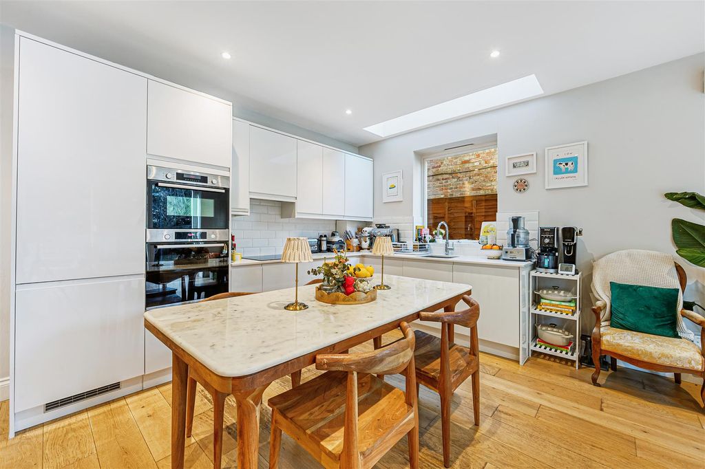 Property photo 3 of 14 Gff, Chatsworth Gardens-6.Jpg