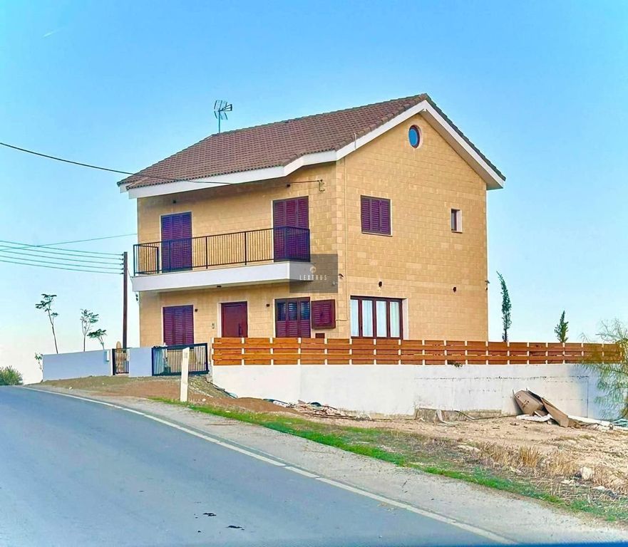 Property photo 1 of 24