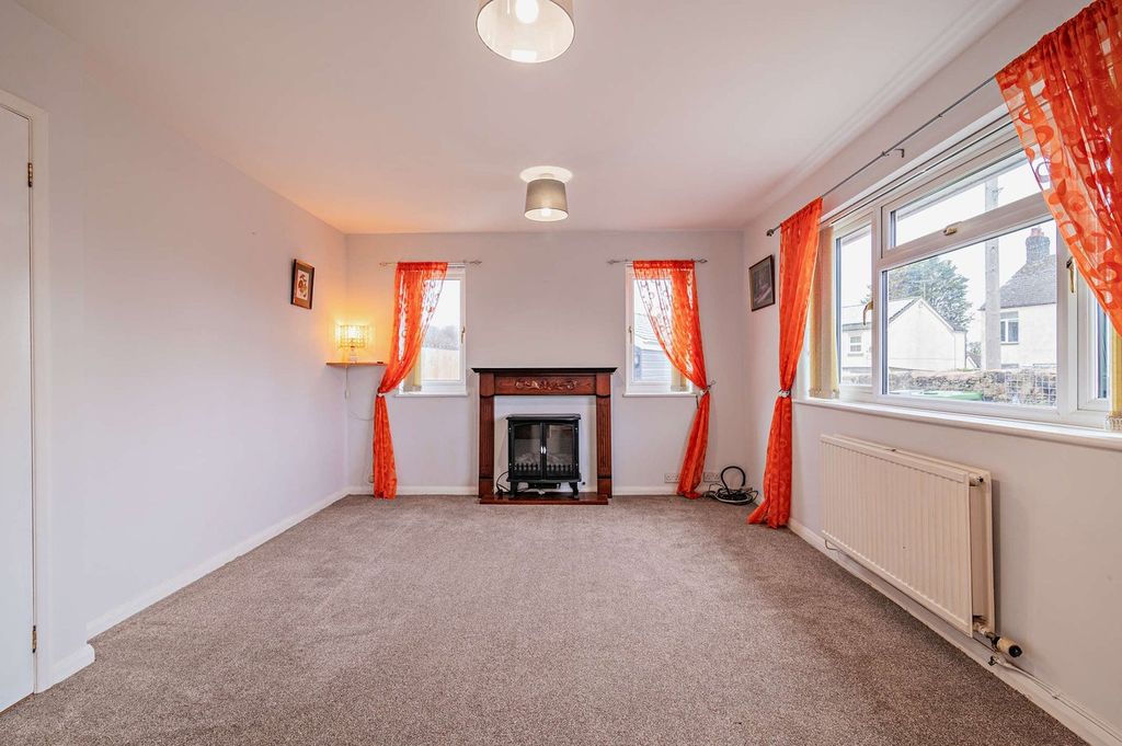 Property photo 3 of 25