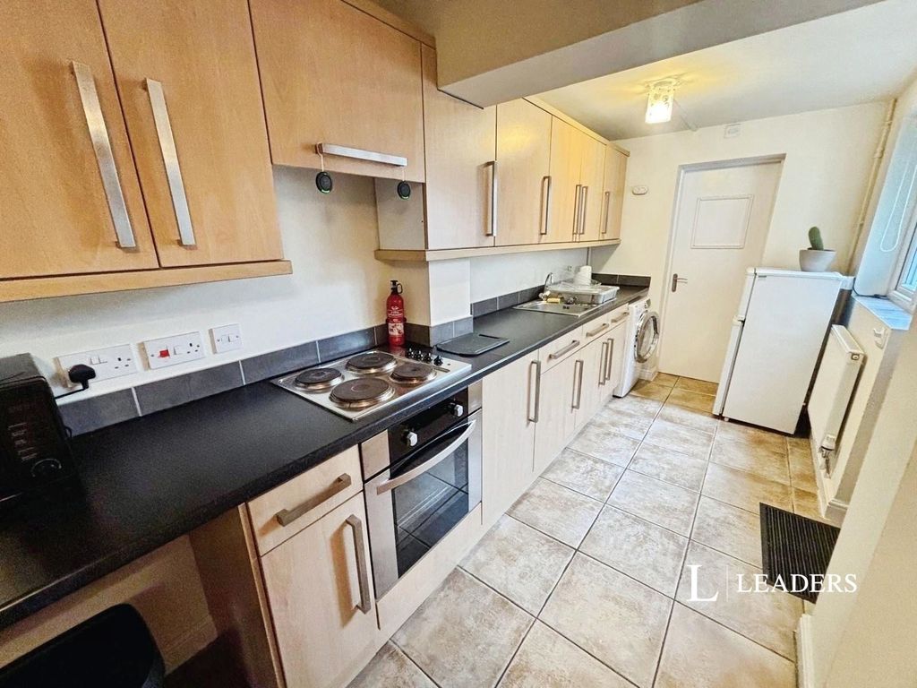 Property photo 3 of 10 Pbox-Img.Jpg