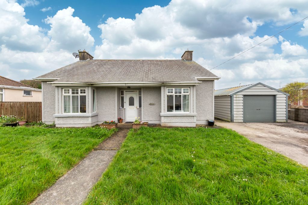Property photo 1 of 41