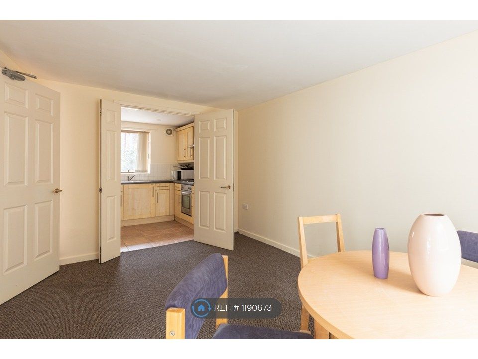 Property photo 3 of 12