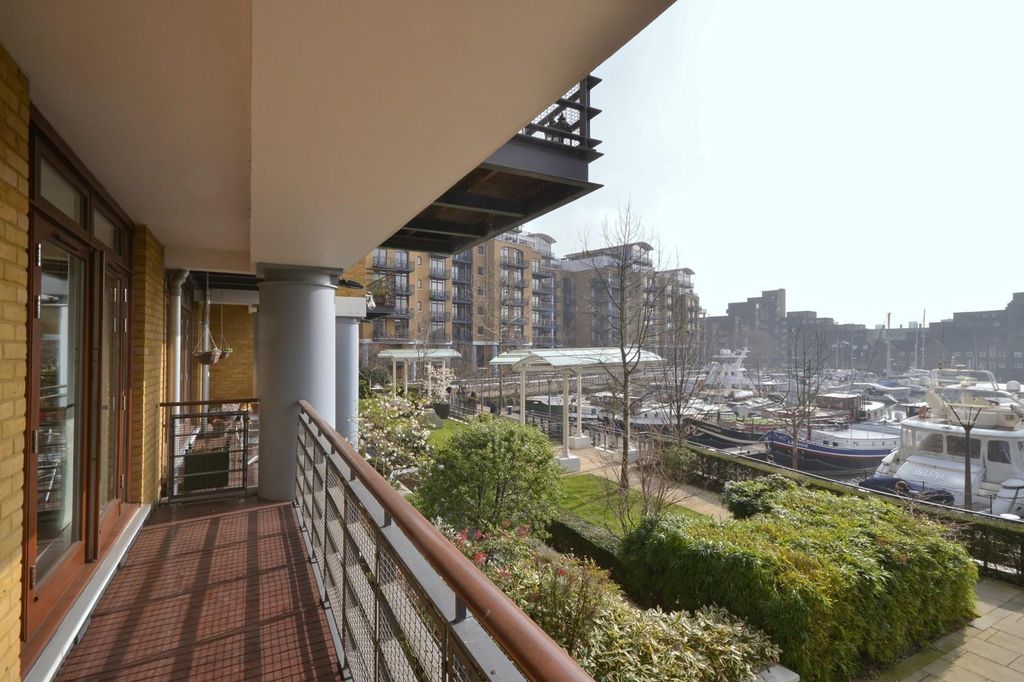 Property photo 2 of 12 Balcony