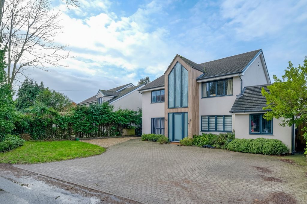 Property photo 1 of 26