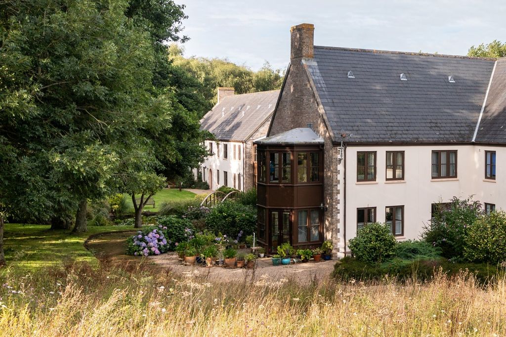 Additional image 21 of 2 bed flat for saleLa Route Des Genets, St Brelade JE3