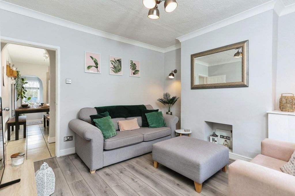 Property photo 3 of 15 5.Jpg