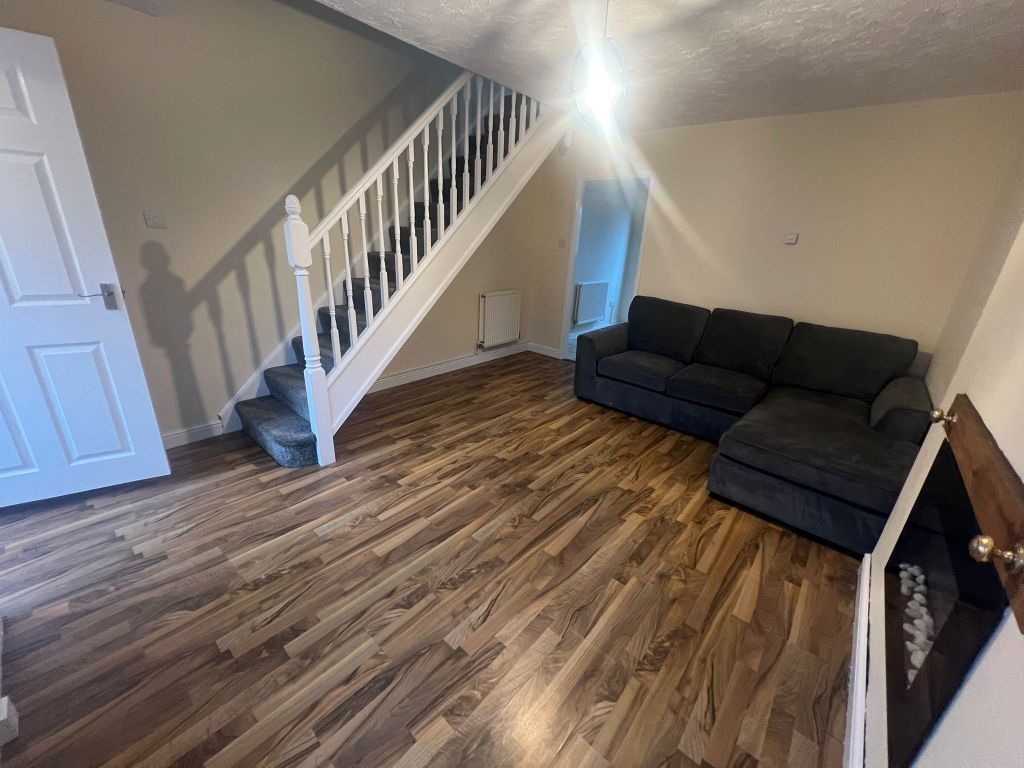 Property photo 2 of 10