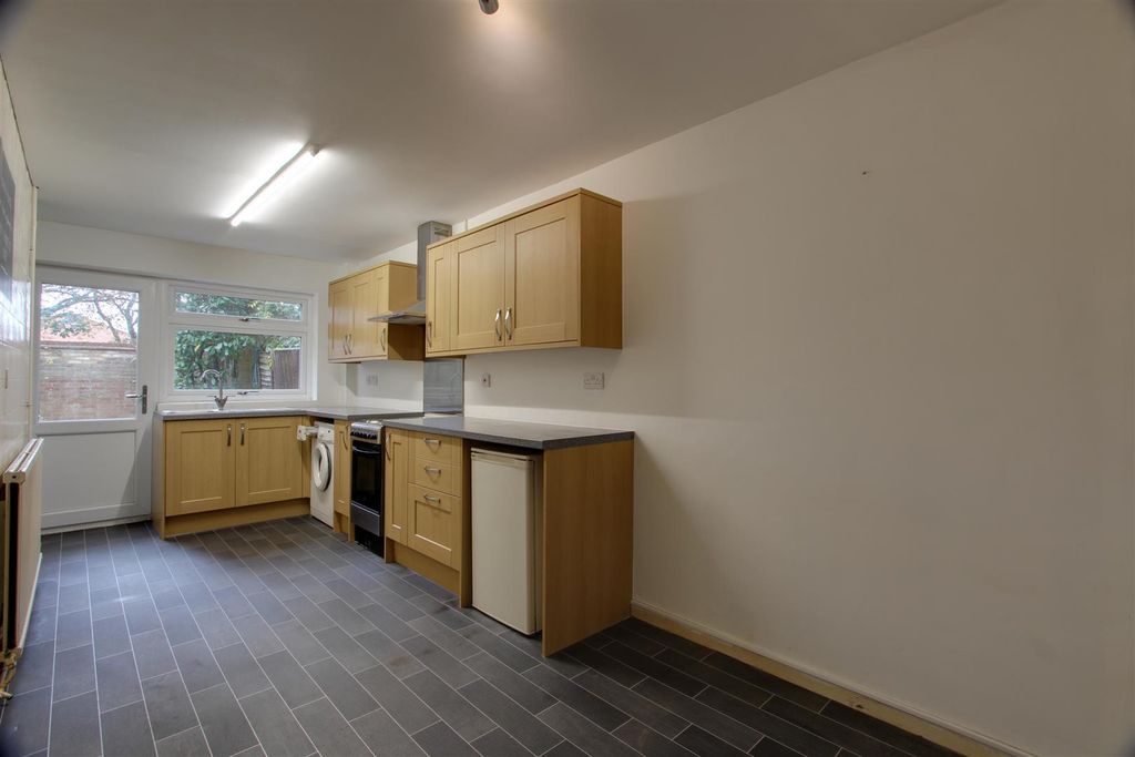 Property photo 3 of 19 Img_1038-Img_1040.Jpg