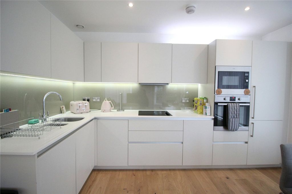 Property photo 3 of 9