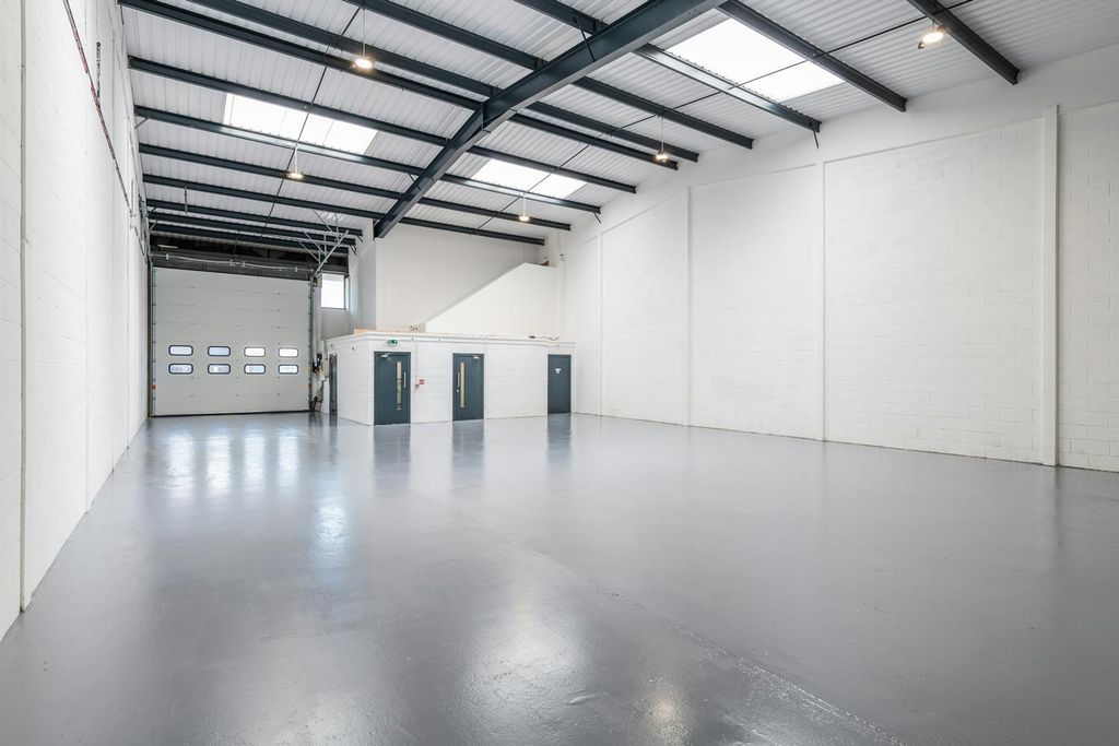 Property photo 2 of 4 Unit9Cheltenhamtradepark34.Jpg