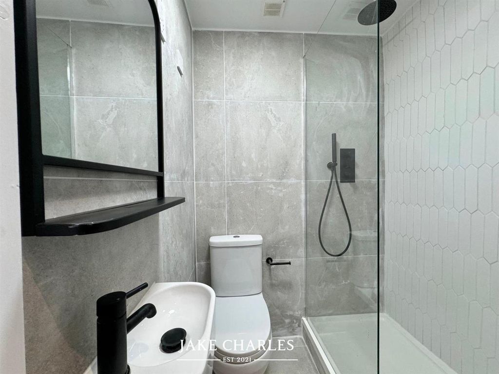 Property photo 3 of 5 Cbc7Ed15-33A9-4Bca-9Ab0-1260Acd9554F.Jpg