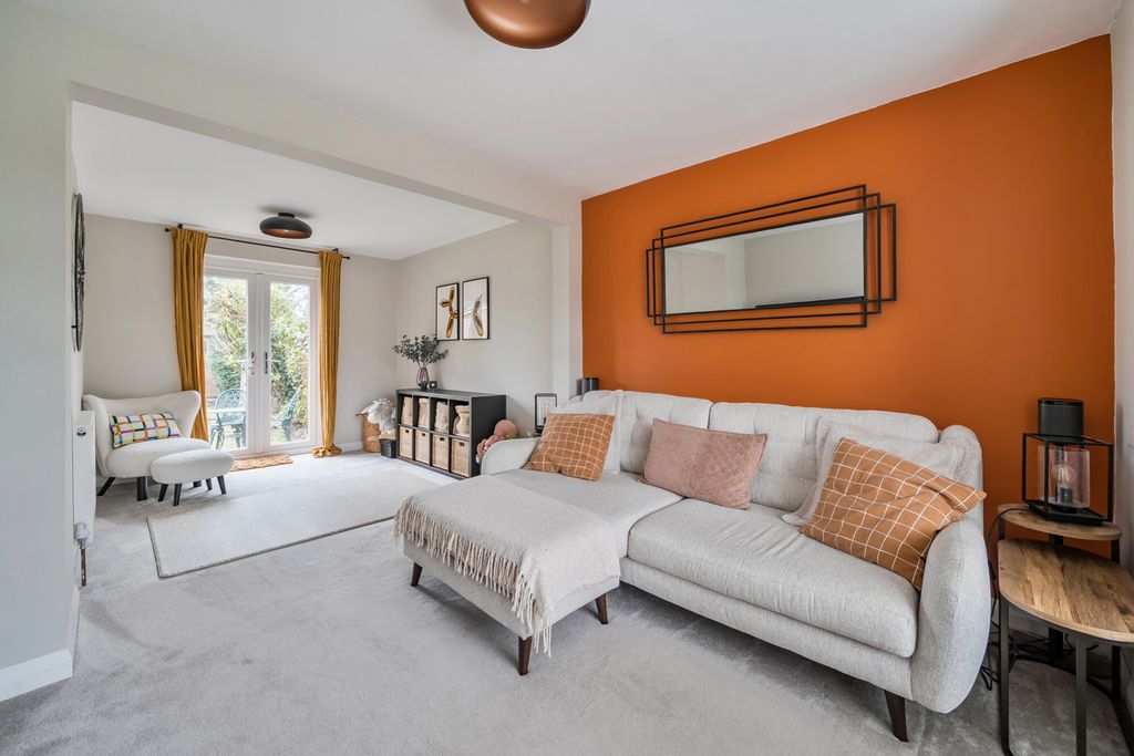 Property photo 2 of 24 1374298-11-69049F...