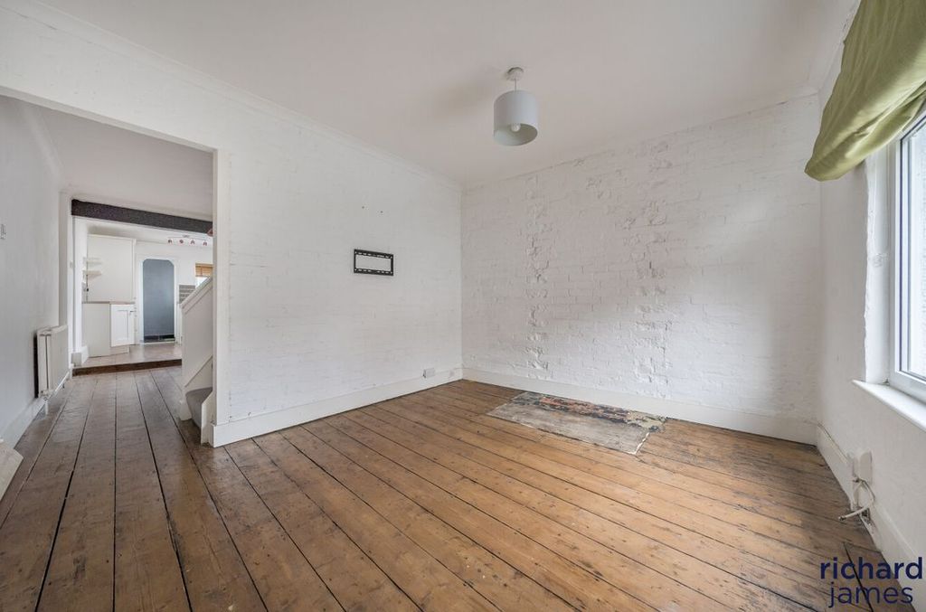 Property photo 2 of 11 401d879dc77E4B26A16Cac4242B31799