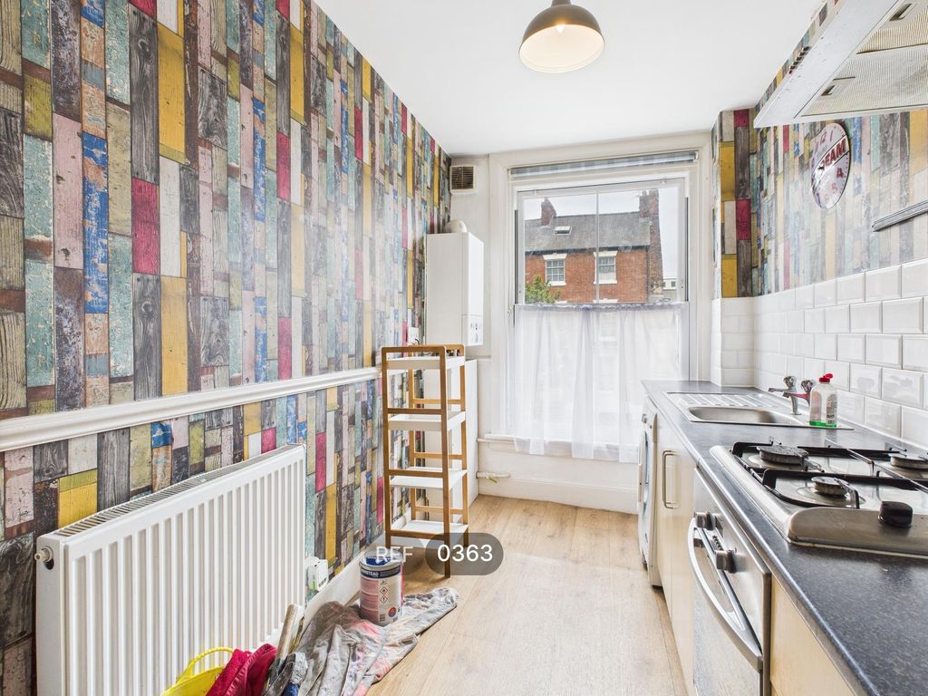Property photo 3 of 16 Kitchen
