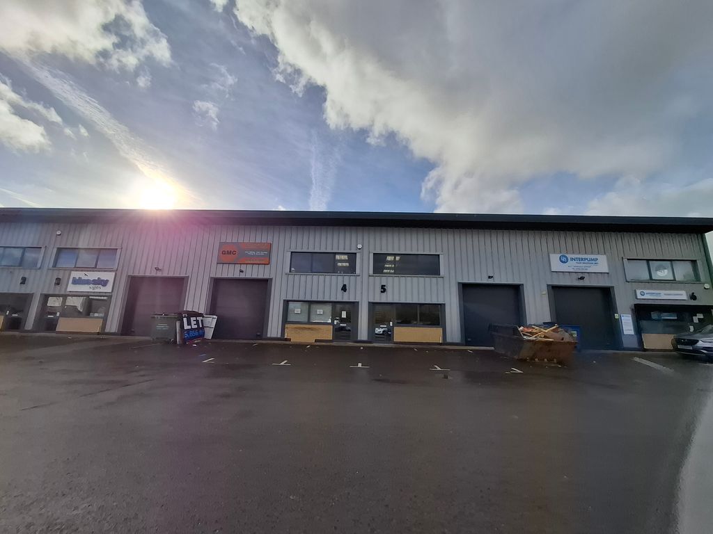 Property photo 2 of 3