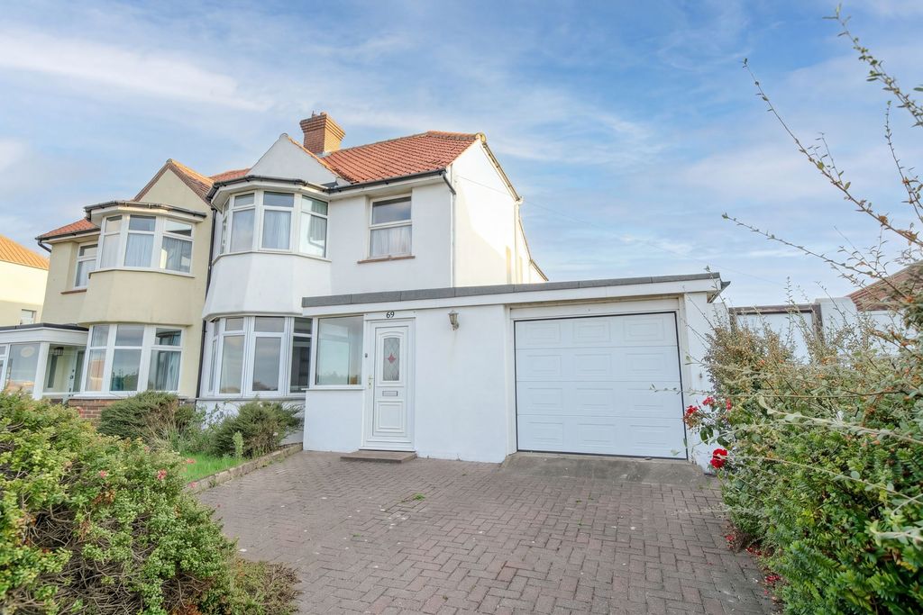 Property photo 1 of 25
