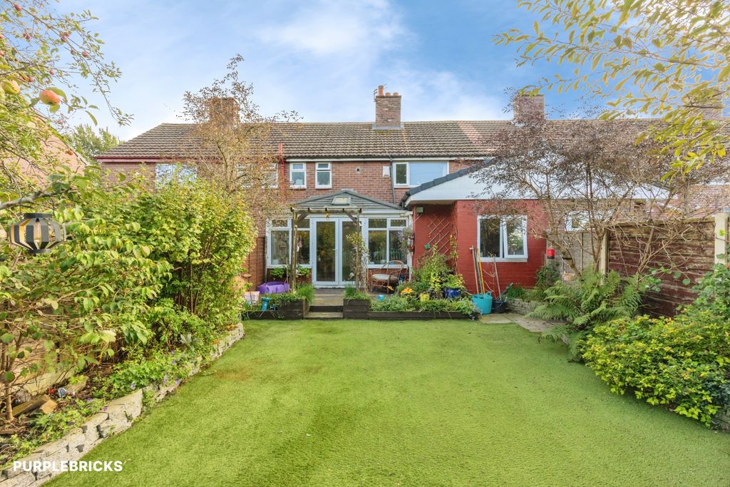 Property photo 2 of 34