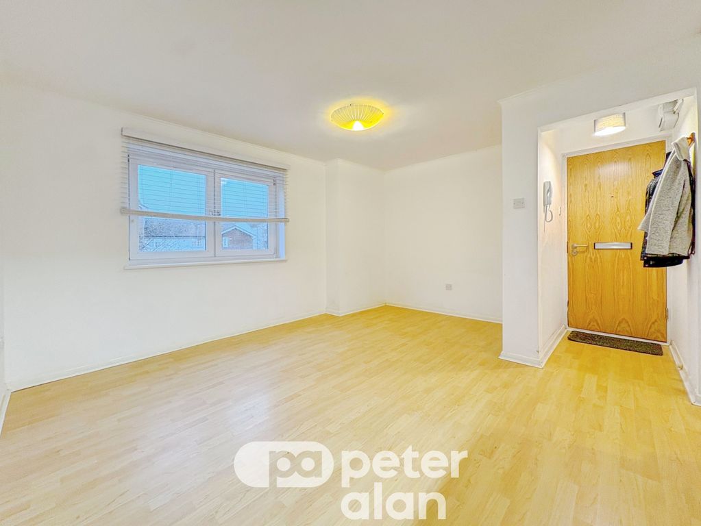 Property photo 3 of 13 Living Room