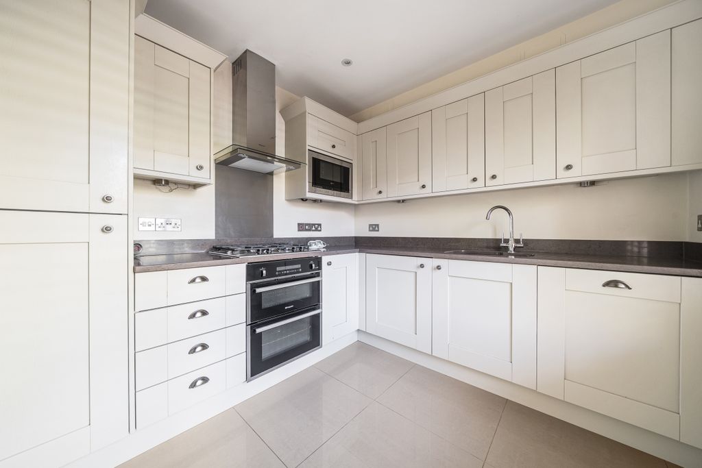 Property photo 2 of 18 1522733-17-1A0A5B...