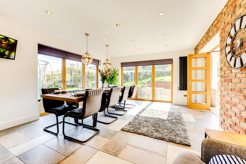 Property photo 3 of 45 39, Deenethorpe-29.Jpg