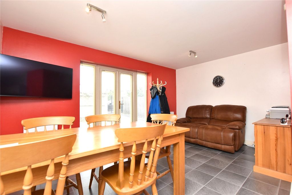 Property photo 3 of 20 Picture No. 31