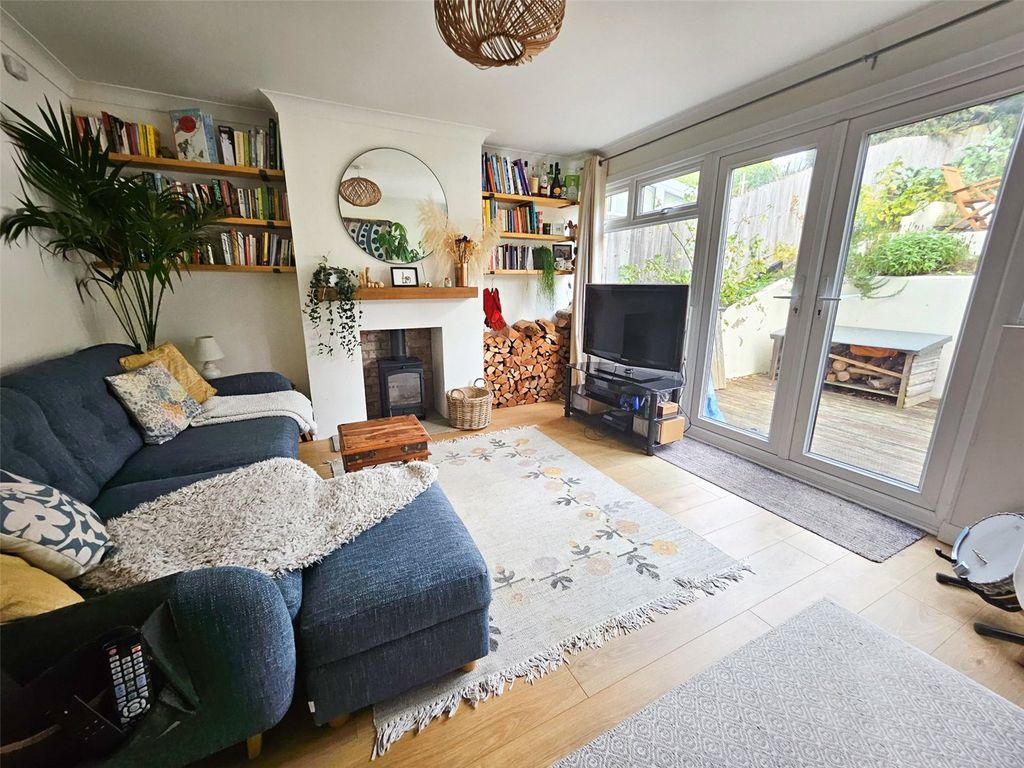 Property photo 3 of 16 Picture No. 21