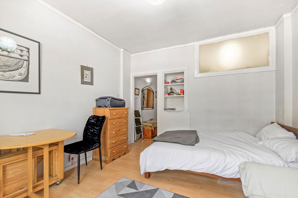 Property photo 3 of 4