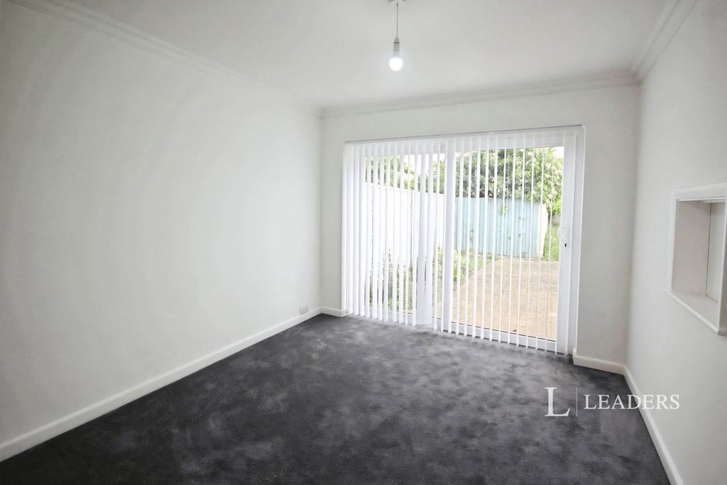 Property photo 2 of 16 Pbox-Img.Jpg