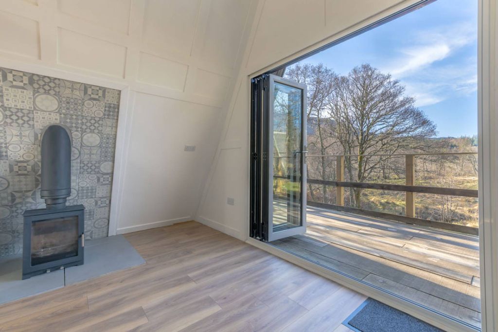 Property photo 2 of 21