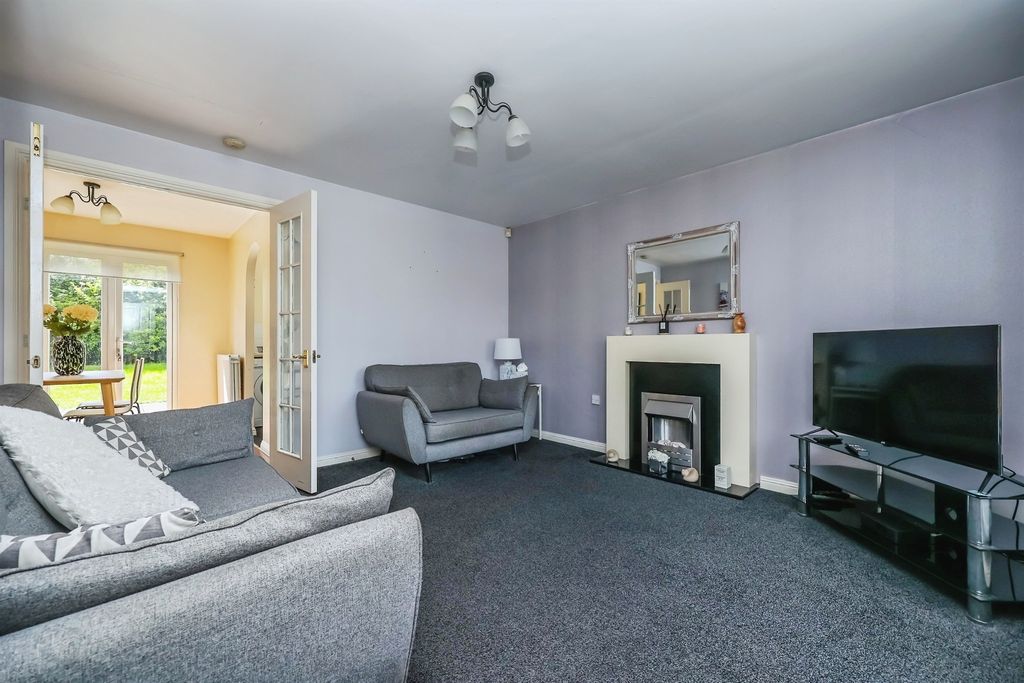 Property photo 3 of 19