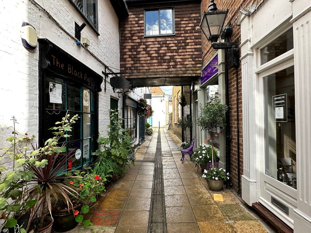 Property photo 1 of 9 Picture No. 07