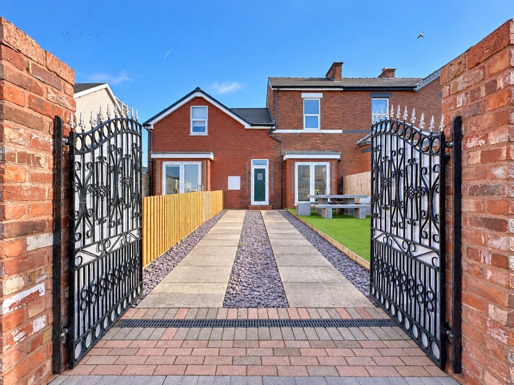 Property photo 1 of 20 4525823