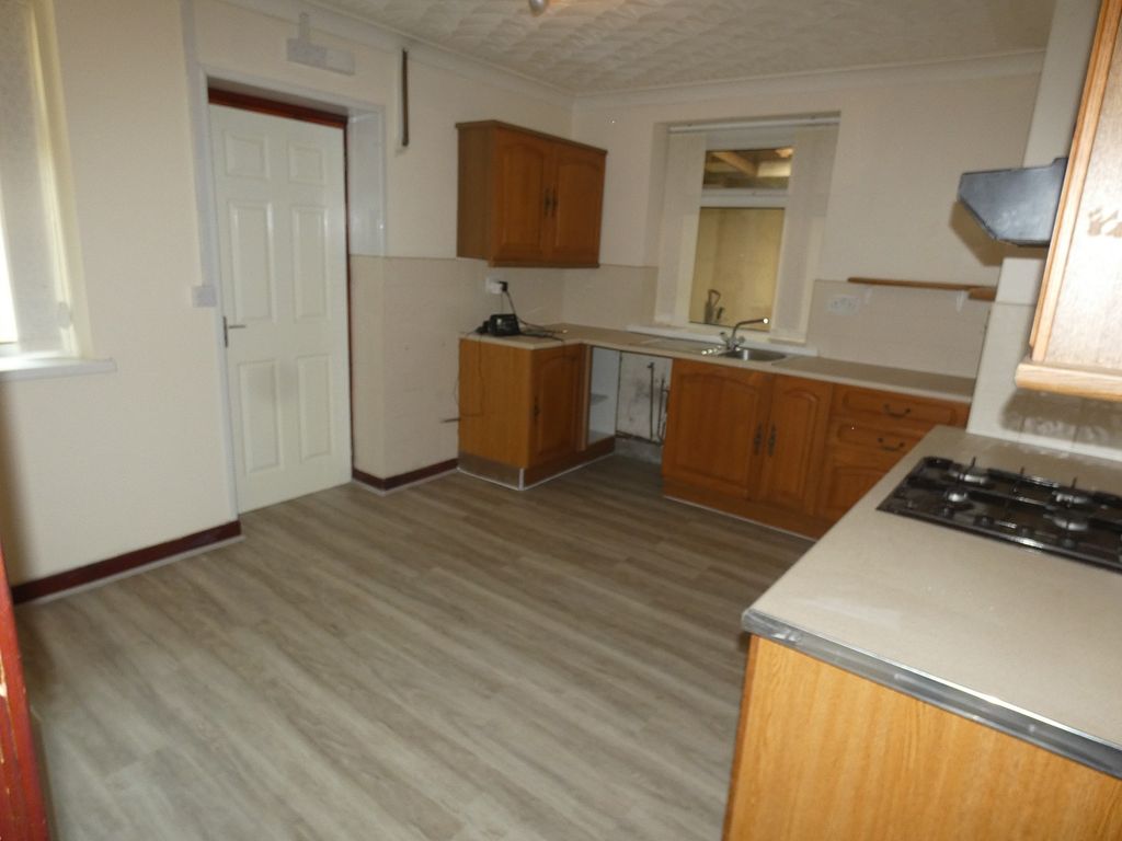 Property photo 3 of 12 Kitchen-Diner