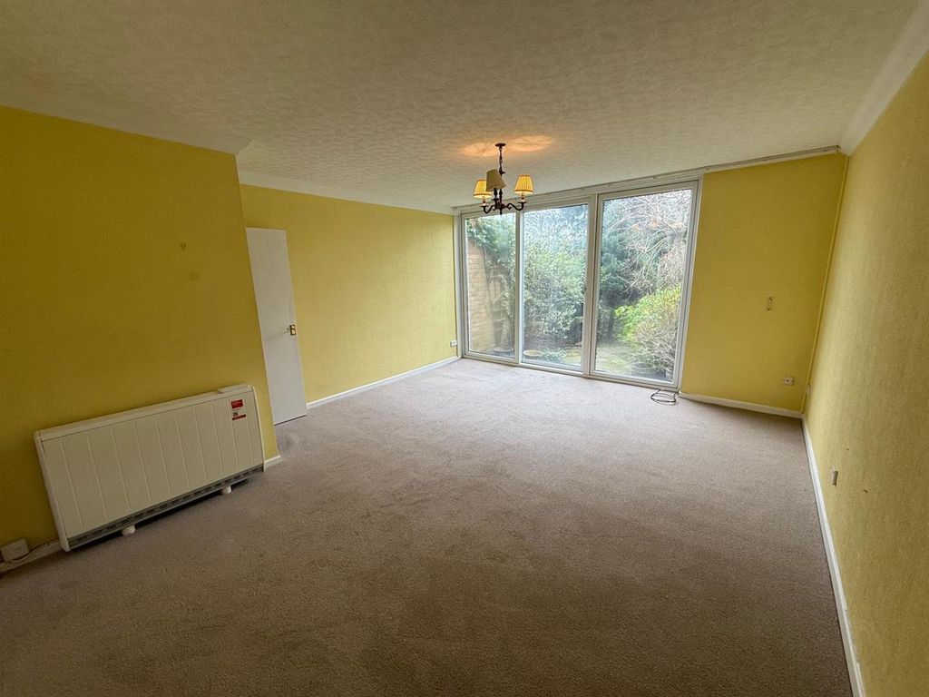 Property photo 3 of 23