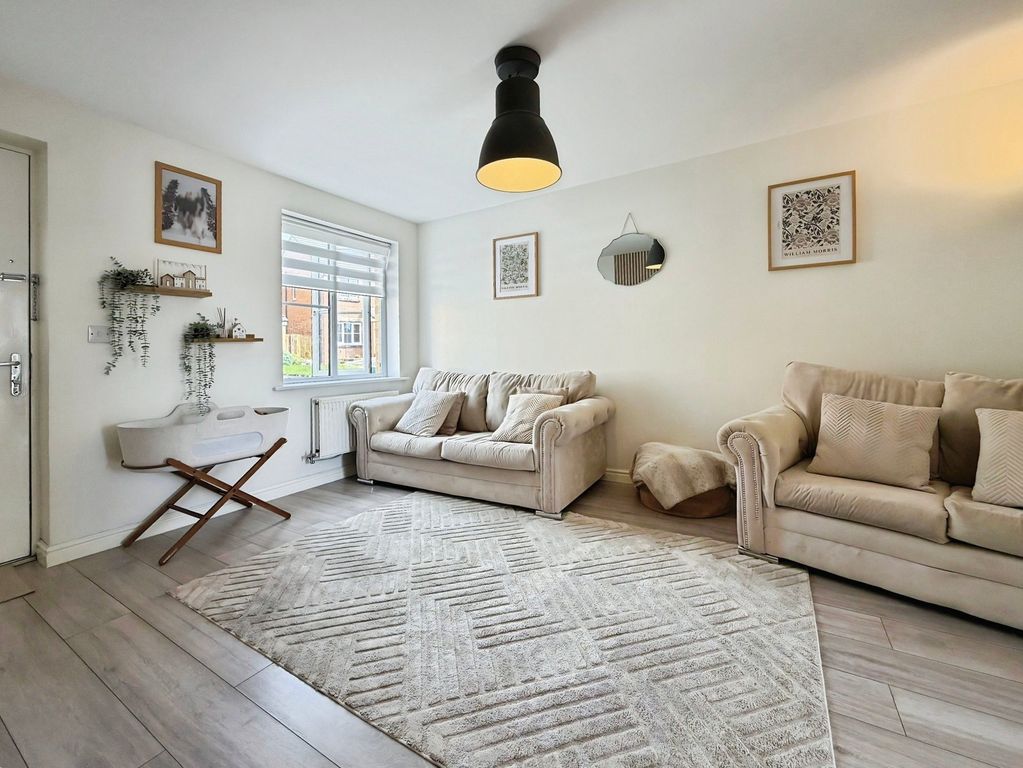 Property photo 2 of 37